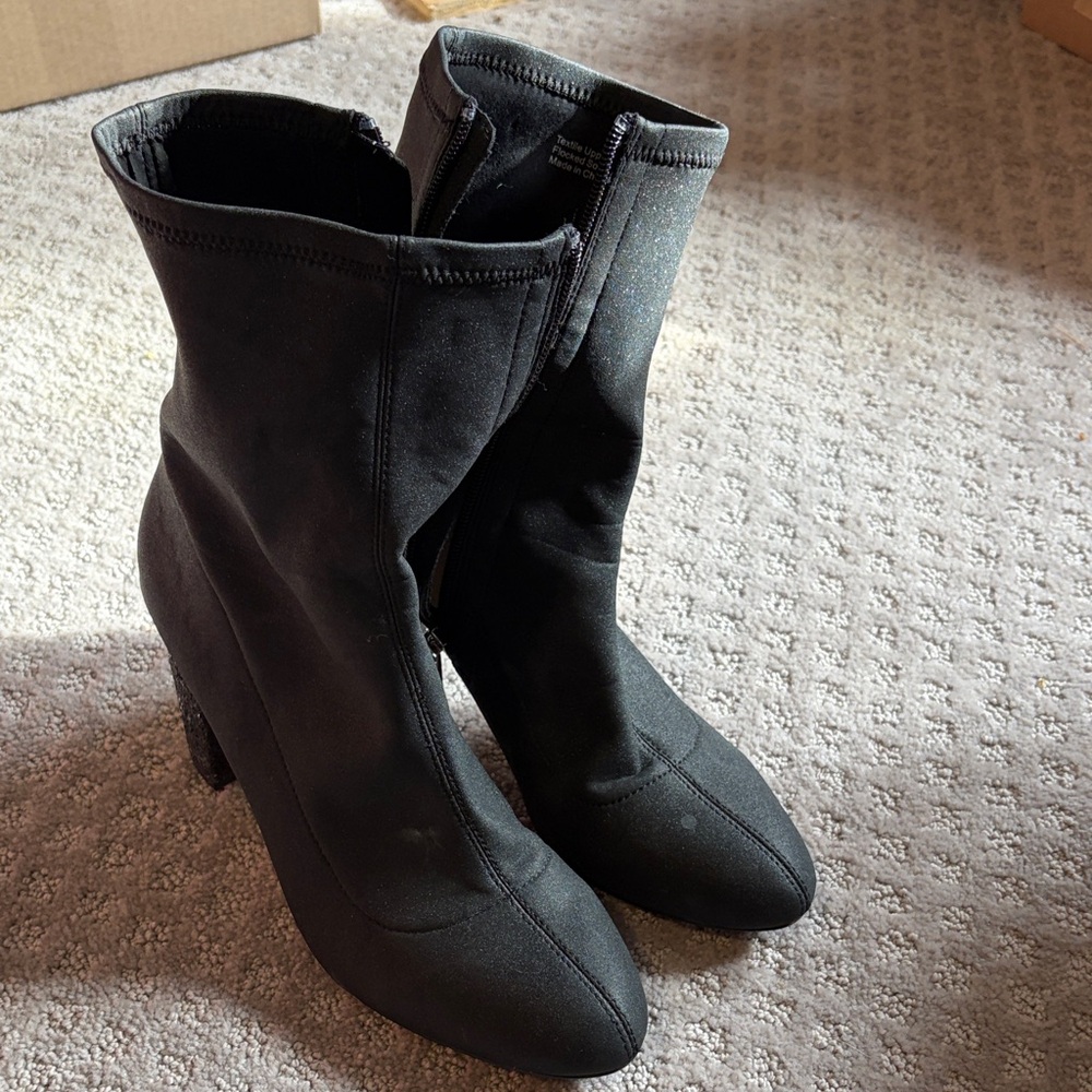 Jewel Badgley Mischka Black Ankle Booties